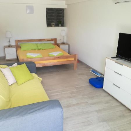 Apartment Dvorska Цриквеница Экстерьер фото