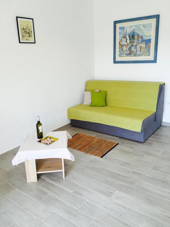 Apartment Dvorska Цриквеница Экстерьер фото