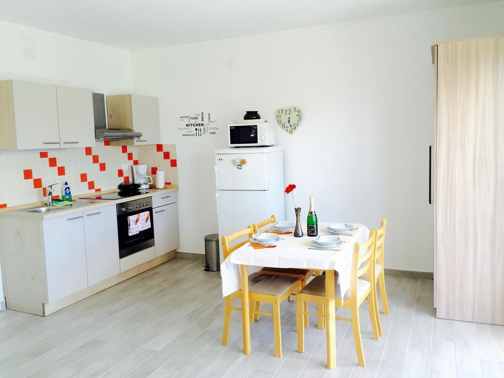 Apartment Dvorska Цриквеница Экстерьер фото