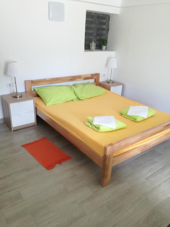 Apartment Dvorska Цриквеница Экстерьер фото